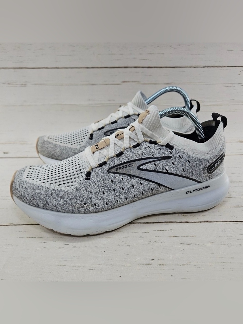 Brooks Glycerin StealthFit 20 Womens 12 Gray White Athletic Running Shoe Sneaker